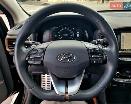 Хендай Ioniq 2018 у Вінниці на Automoto.ua Чорний Хендай Ioniq, об'ємом двигуна 0 л та пробігом 100 тис. км за 13999 $, фото 38 на Automoto.ua