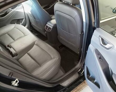 Черный Хендай Ioniq, объемом двигателя 0 л и пробегом 116 тыс. км за 14000 $, фото 35 на Automoto.ua