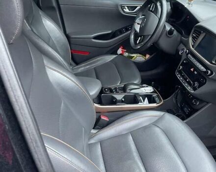 Чорний Хендай Ioniq, об'ємом двигуна 0 л та пробігом 183 тис. км за 11400 $, фото 5 на Automoto.ua