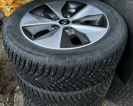 Черный Хендай Ioniq, объемом двигателя 0 л и пробегом 145 тыс. км за 12499 $, фото 78 на Automoto.ua