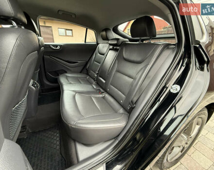 Черный Хендай Ioniq, объемом двигателя 0 л и пробегом 100 тыс. км за 14200 $, фото 25 на Automoto.ua