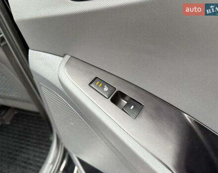 Черный Хендай Ioniq, объемом двигателя 0 л и пробегом 100 тыс. км за 14200 $, фото 27 на Automoto.ua