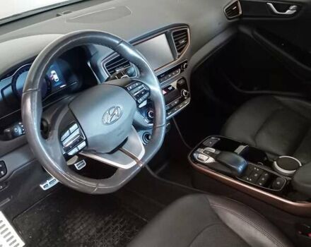 Черный Хендай Ioniq, объемом двигателя 0 л и пробегом 116 тыс. км за 14000 $, фото 37 на Automoto.ua