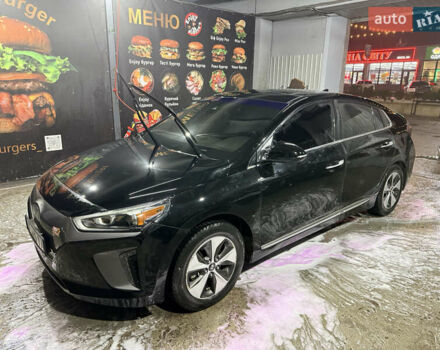 Черный Хендай Ioniq, объемом двигателя 0 л и пробегом 129 тыс. км за 13200 $, фото 35 на Automoto.ua