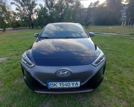 Черный Хендай Ioniq, объемом двигателя 0 л и пробегом 142 тыс. км за 13500 $, фото 16 на Automoto.ua