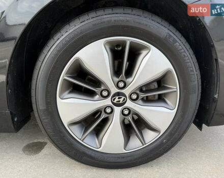 Черный Хендай Ioniq, объемом двигателя 1.6 л и пробегом 77 тыс. км за 15750 $, фото 59 на Automoto.ua