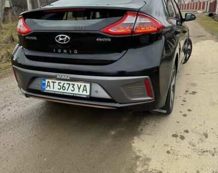 Черный Хендай Ioniq, объемом двигателя 0 л и пробегом 93 тыс. км за 12200 $, фото 7 на Automoto.ua