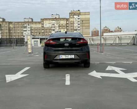 Черный Хендай Ioniq, объемом двигателя 1.6 л и пробегом 77 тыс. км за 15900 $, фото 11 на Automoto.ua