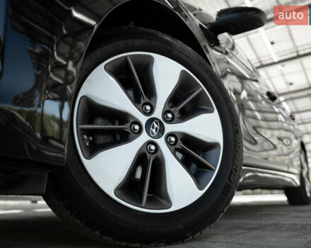 Чорний Хендай Ioniq, об'ємом двигуна 1.58 л та пробігом 53 тис. км за 15850 $, фото 52 на Automoto.ua