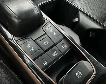 Черный Хендай Ioniq, объемом двигателя 0 л и пробегом 134 тыс. км за 13200 $, фото 43 на Automoto.ua