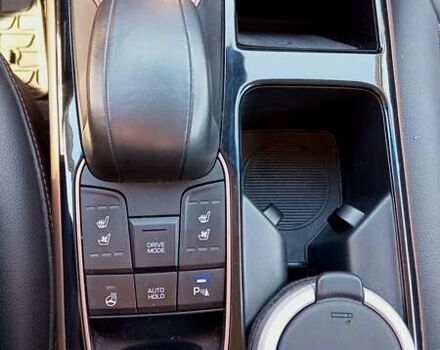 Черный Хендай Ioniq, объемом двигателя 0 л и пробегом 116 тыс. км за 14000 $, фото 16 на Automoto.ua