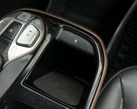 Черный Хендай Ioniq, объемом двигателя 0 л и пробегом 134 тыс. км за 13200 $, фото 46 на Automoto.ua