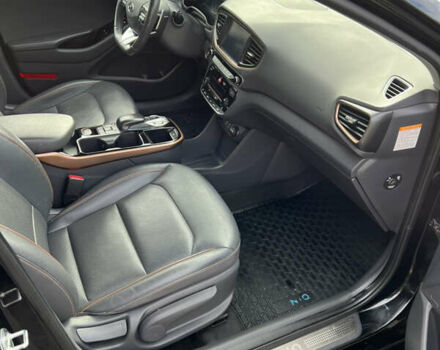 Чорний Хендай Ioniq, об'ємом двигуна 0 л та пробігом 91 тис. км за 14000 $, фото 18 на Automoto.ua