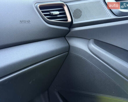 Черный Хендай Ioniq, объемом двигателя 0 л и пробегом 145 тыс. км за 12499 $, фото 37 на Automoto.ua