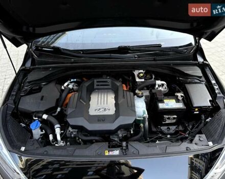 Черный Хендай Ioniq, объемом двигателя 0 л и пробегом 91 тыс. км за 12800 $, фото 73 на Automoto.ua