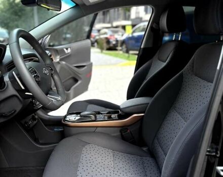 Черный Хендай Ioniq, объемом двигателя 0 л и пробегом 91 тыс. км за 12800 $, фото 33 на Automoto.ua