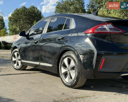 Черный Хендай Ioniq, объемом двигателя 0 л и пробегом 129 тыс. км за 13200 $, фото 18 на Automoto.ua