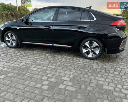Черный Хендай Ioniq, объемом двигателя 0 л и пробегом 145 тыс. км за 12499 $, фото 28 на Automoto.ua