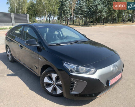 Черный Хендай Ioniq, объемом двигателя 0 л и пробегом 85 тыс. км за 11900 $, фото 2 на Automoto.ua