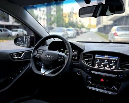 Черный Хендай Ioniq, объемом двигателя 0 л и пробегом 91 тыс. км за 12800 $, фото 65 на Automoto.ua