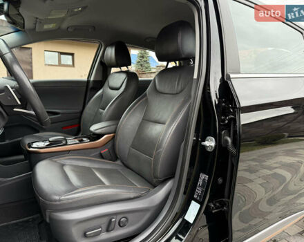 Черный Хендай Ioniq, объемом двигателя 0 л и пробегом 100 тыс. км за 14200 $, фото 16 на Automoto.ua