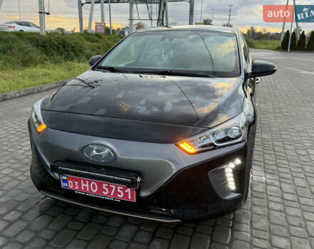 Черный Хендай Ioniq, объемом двигателя 0 л и пробегом 145 тыс. км за 12499 $, фото 5 на Automoto.ua