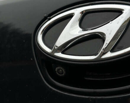 Черный Хендай Ioniq, объемом двигателя 0 л и пробегом 134 тыс. км за 13200 $, фото 10 на Automoto.ua