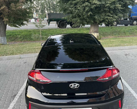 Черный Хендай Ioniq, объемом двигателя 1.58 л и пробегом 165 тыс. км за 15000 $, фото 18 на Automoto.ua