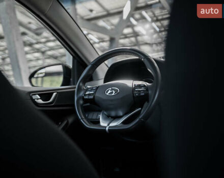 Чорний Хендай Ioniq, об'ємом двигуна 1.58 л та пробігом 53 тис. км за 15850 $, фото 12 на Automoto.ua