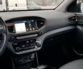Черный Хендай Ioniq, объемом двигателя 0 л и пробегом 122 тыс. км за 13678 $, фото 15 на Automoto.ua