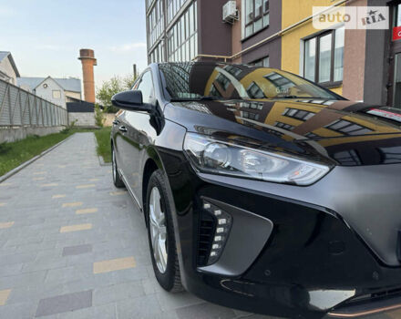 Чорний Хендай Ioniq, об'ємом двигуна 0 л та пробігом 98 тис. км за 13150 $, фото 3 на Automoto.ua