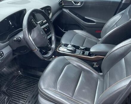 Чорний Хендай Ioniq, об'ємом двигуна 0 л та пробігом 183 тис. км за 11400 $, фото 3 на Automoto.ua