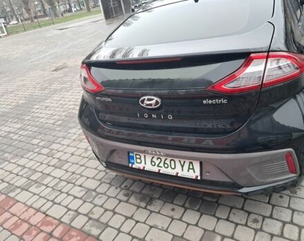 Чорний Хендай Ioniq, об'ємом двигуна 0 л та пробігом 113 тис. км за 10900 $, фото 5 на Automoto.ua