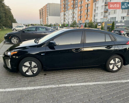 Черный Хендай Ioniq, объемом двигателя 1.58 л и пробегом 165 тыс. км за 15000 $, фото 1 на Automoto.ua