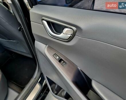 Хендай Ioniq 2018 у Вінниці на Automoto.ua Чорний Хендай Ioniq, об'ємом двигуна 0 л та пробігом 100 тис. км за 13999 $, фото 55 на Automoto.ua