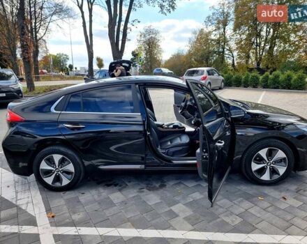 Хендай Ioniq 2018 у Вінниці на Automoto.ua Чорний Хендай Ioniq, об'ємом двигуна 0 л та пробігом 100 тис. км за 13999 $, фото 26 на Automoto.ua