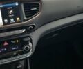 Черный Хендай Ioniq, объемом двигателя 0 л и пробегом 122 тыс. км за 13678 $, фото 5 на Automoto.ua