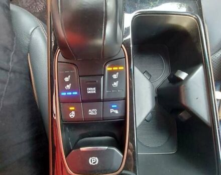 Черный Хендай Ioniq, объемом двигателя 0 л и пробегом 142 тыс. км за 13500 $, фото 2 на Automoto.ua