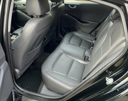 Чорний Хендай Ioniq, об'ємом двигуна 0 л та пробігом 91 тис. км за 14000 $, фото 12 на Automoto.ua