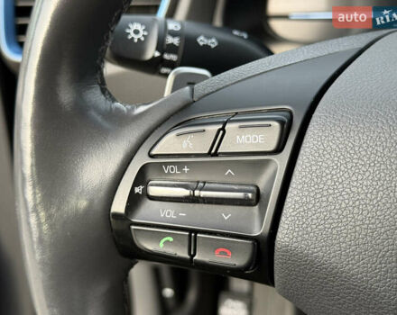 Черный Хендай Ioniq, объемом двигателя 1.6 л и пробегом 77 тыс. км за 15750 $, фото 53 на Automoto.ua