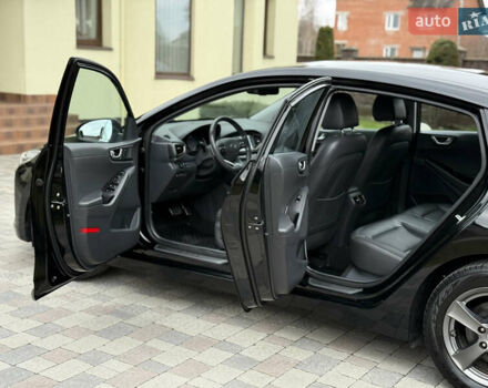 Черный Хендай Ioniq, объемом двигателя 0 л и пробегом 100 тыс. км за 14200 $, фото 13 на Automoto.ua