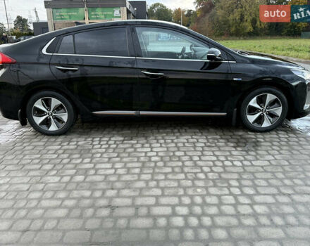 Черный Хендай Ioniq, объемом двигателя 0 л и пробегом 145 тыс. км за 12499 $, фото 23 на Automoto.ua