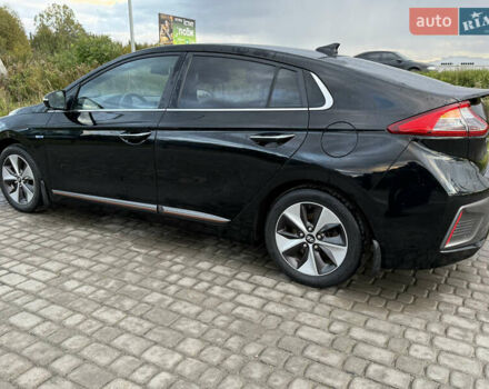 Черный Хендай Ioniq, объемом двигателя 0 л и пробегом 145 тыс. км за 12499 $, фото 18 на Automoto.ua