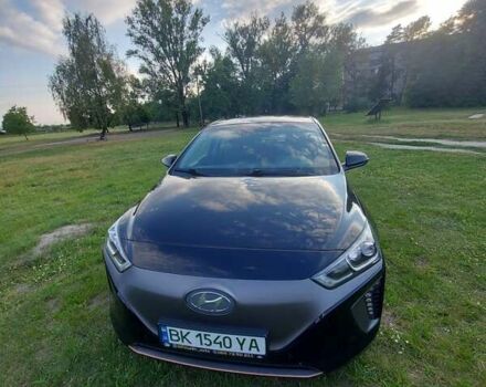 Черный Хендай Ioniq, объемом двигателя 0 л и пробегом 142 тыс. км за 13500 $, фото 17 на Automoto.ua