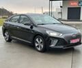 Черный Хендай Ioniq, объемом двигателя 0 л и пробегом 137 тыс. км за 12499 $, фото 2 на Automoto.ua