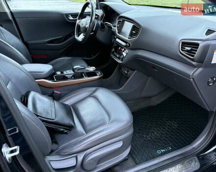 Черный Хендай Ioniq, объемом двигателя 0 л и пробегом 145 тыс. км за 12499 $, фото 59 на Automoto.ua
