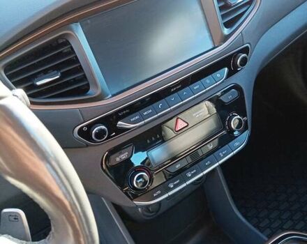 Черный Хендай Ioniq, объемом двигателя 0 л и пробегом 116 тыс. км за 14000 $, фото 28 на Automoto.ua