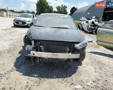 Черный Хендай Ioniq, объемом двигателя 1.58 л и пробегом 155 тыс. км за 2900 $, фото 4 на Automoto.ua