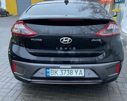 Чорний Хендай Ioniq, об'ємом двигуна 0 л та пробігом 183 тис. км за 11400 $, фото 1 на Automoto.ua