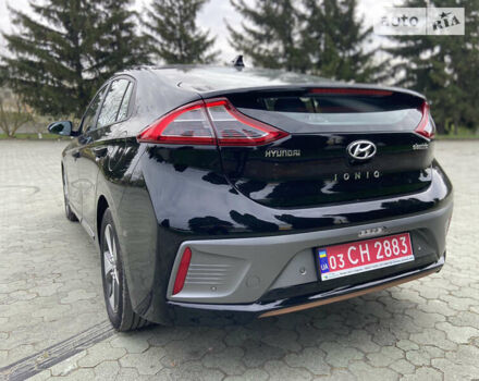 Чорний Хендай Ioniq, об'ємом двигуна 0 л та пробігом 102 тис. км за 13000 $, фото 12 на Automoto.ua